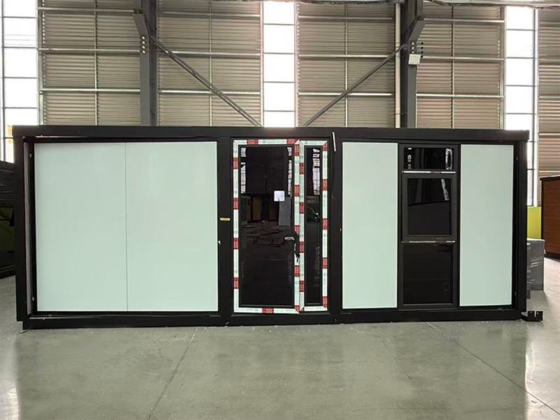 Double wing folding expansion house