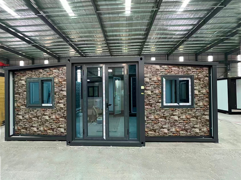 Double wing folding expansion house