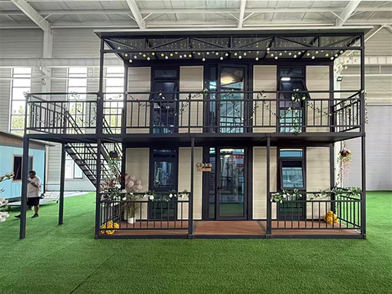 Double wing folding expansion house