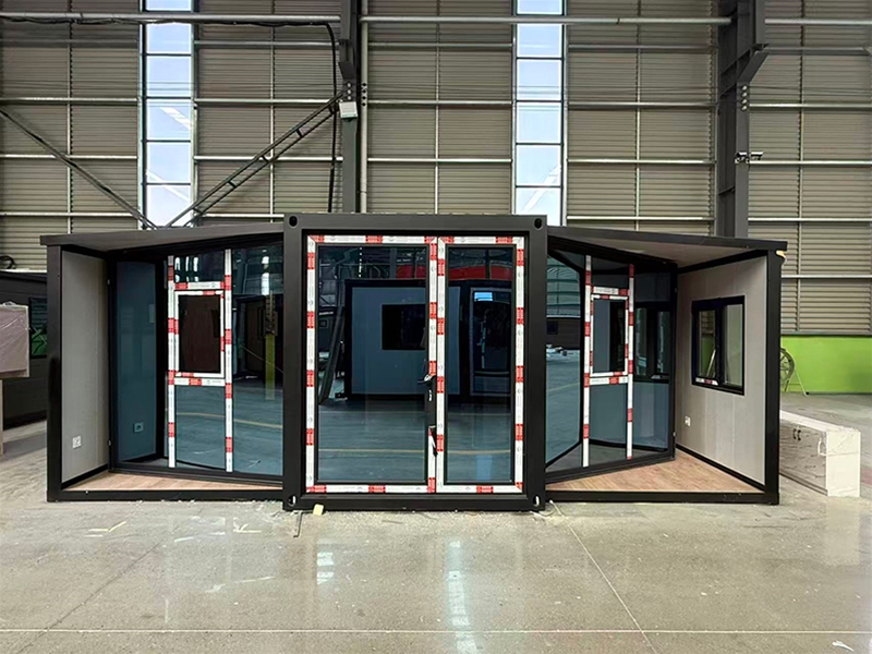 Double wing folding expansion house