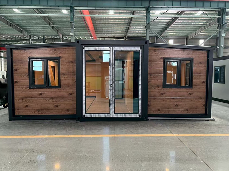 Double wing folding expansion house