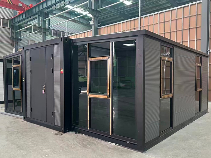 Double wing folding expansion house