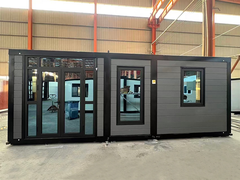 Double wing folding expansion house