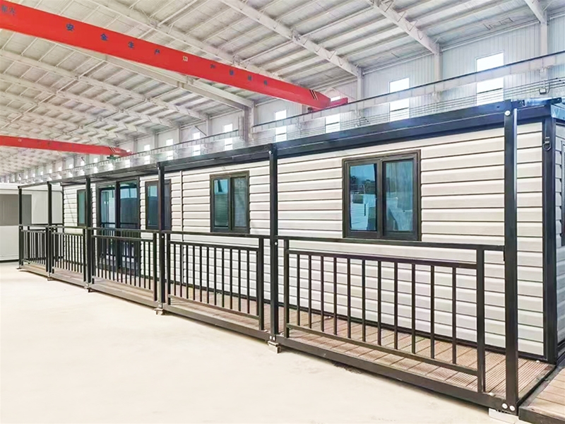 Double wing folding expansion house