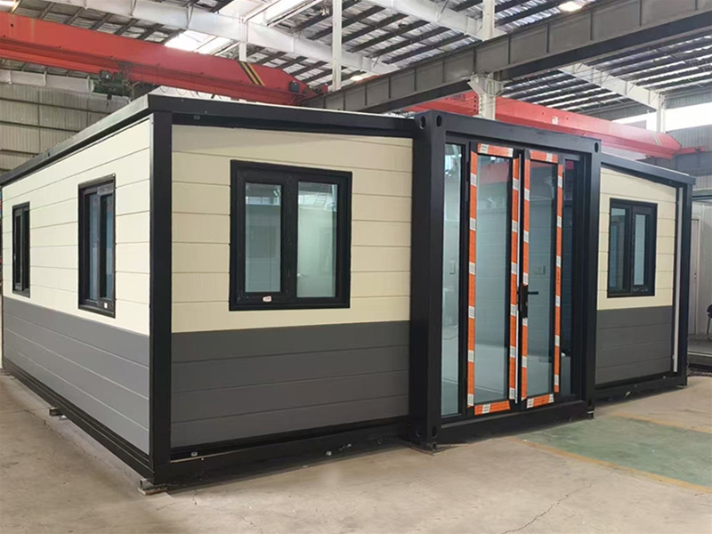 Double wing folding expansion house