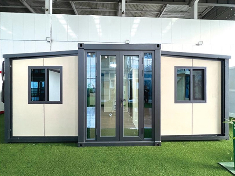 Double wing folding expansion house