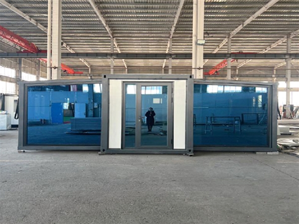 Double wing folding expansion house 